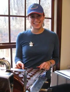 Read more about the article Assisting Another Small Business During the Holidays to Make an Impact for Yourself