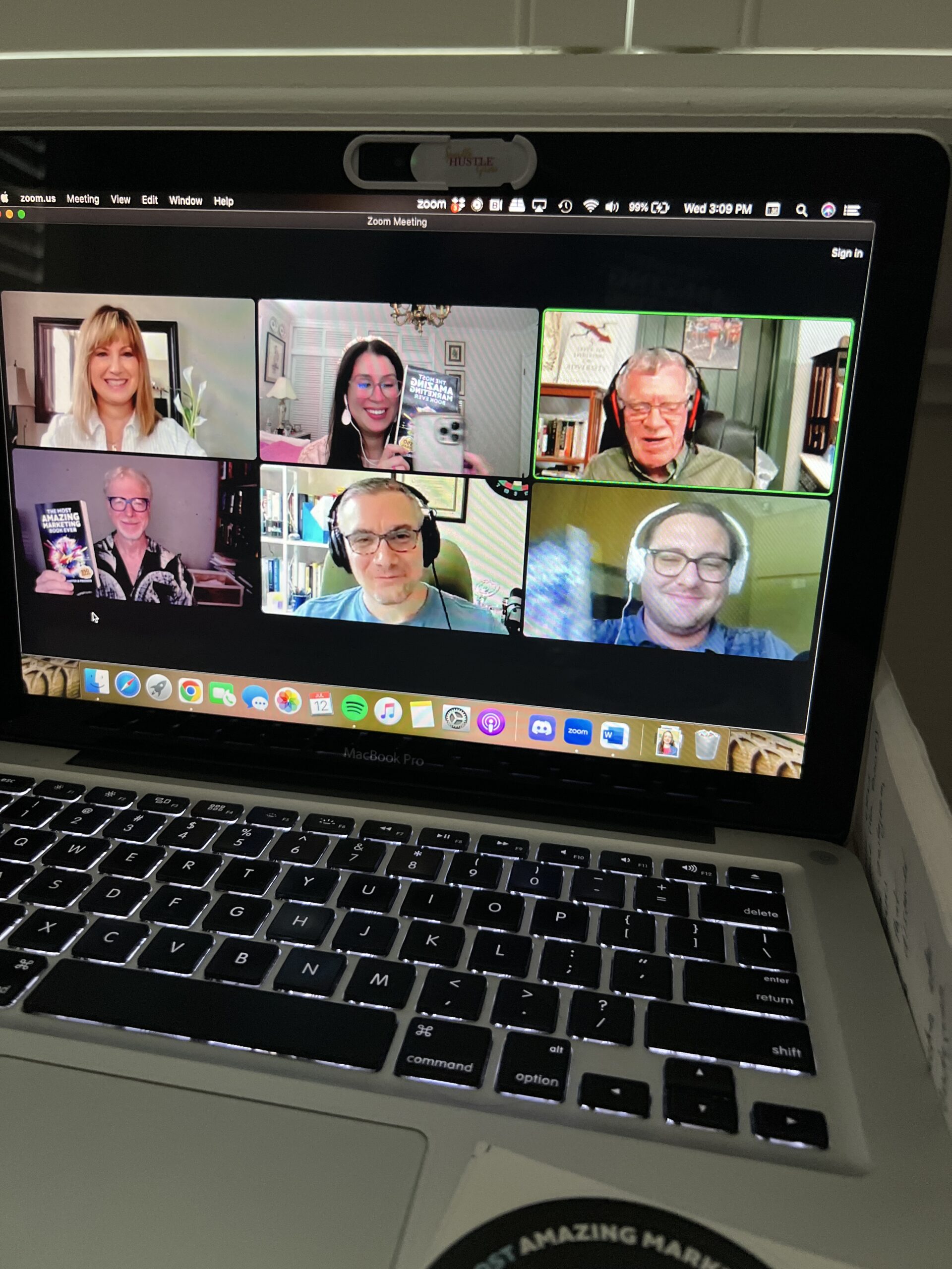 You are currently viewing Featured on The Yakking Show podcast with four Co-Authors of ”The Most Amazing Marketing Book Ever” 
